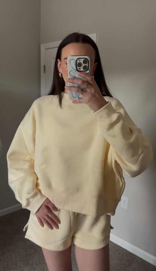 Eva Crewneck- Butter Yellow